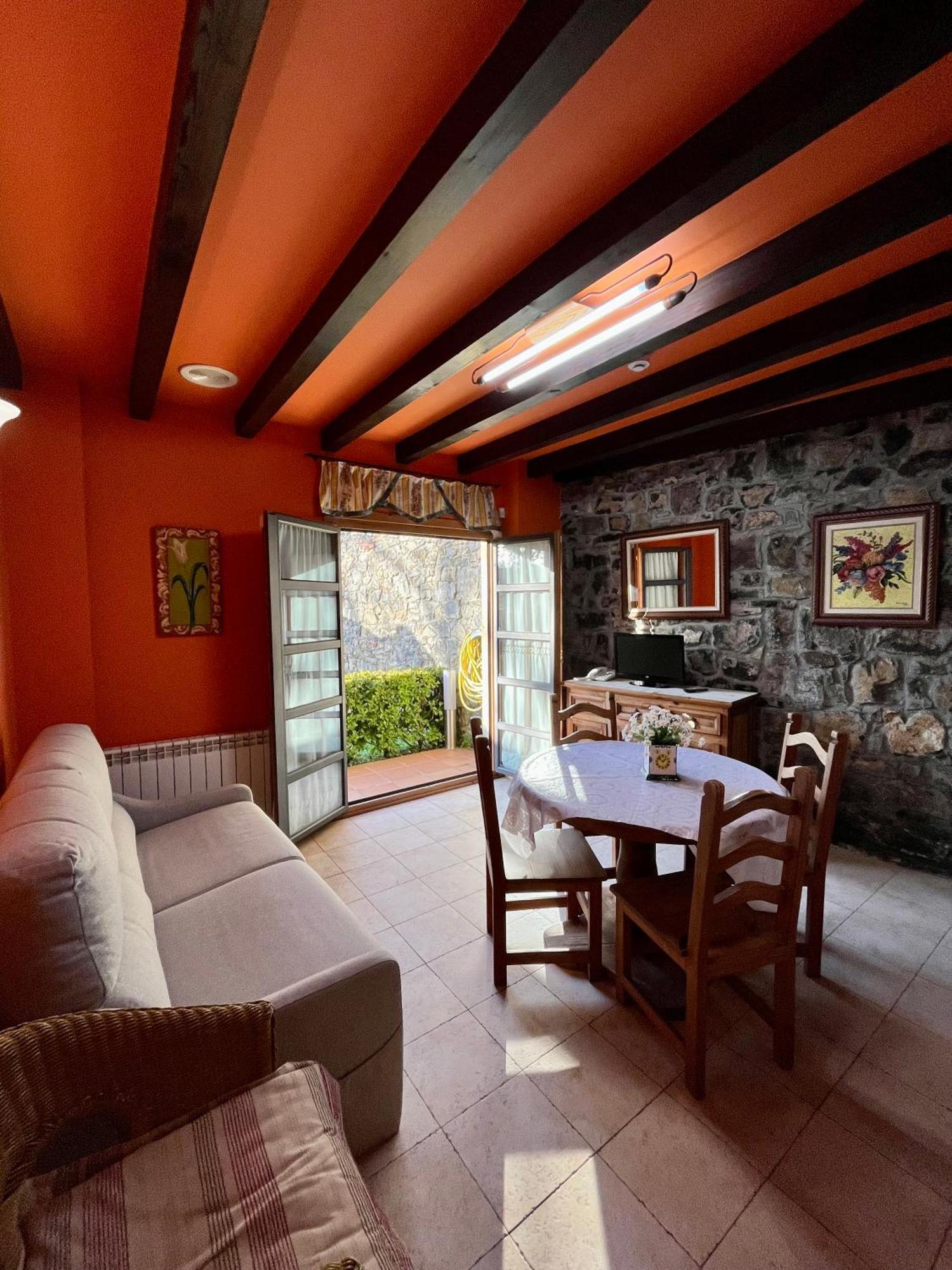 Apartamentos Turisticos Paseo De La Alameda Villaviciosa (Asturias) Exterior foto