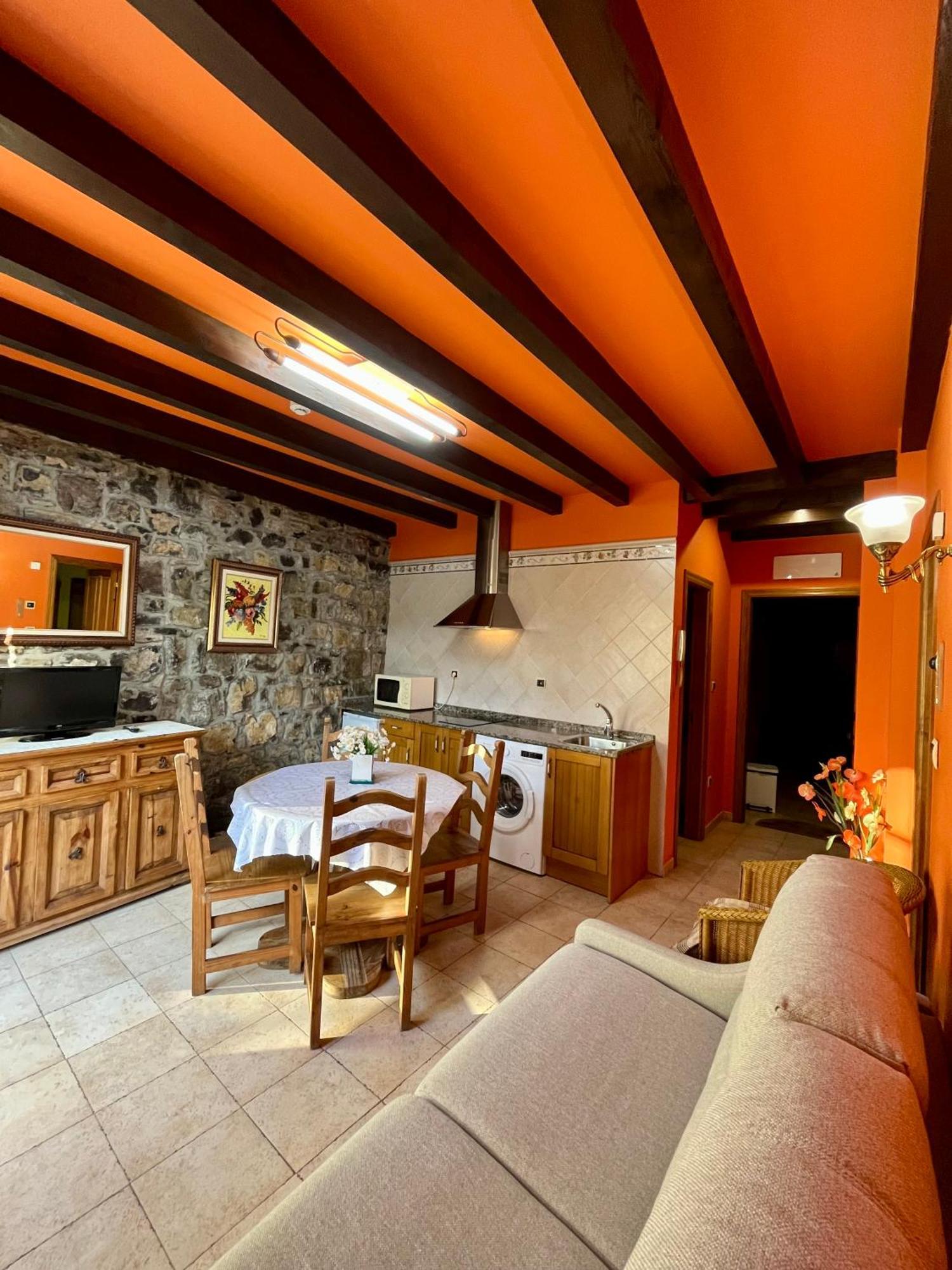 Apartamentos Turisticos Paseo De La Alameda Villaviciosa (Asturias) Exterior foto