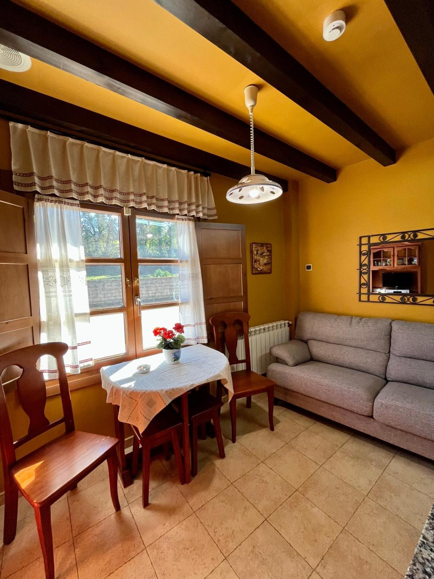 Apartamentos Turisticos Paseo De La Alameda Villaviciosa (Asturias) Exterior foto